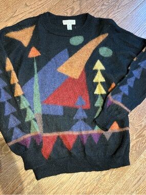 Norm Thompson Black Alpaca Wool Sweater with Green Spot